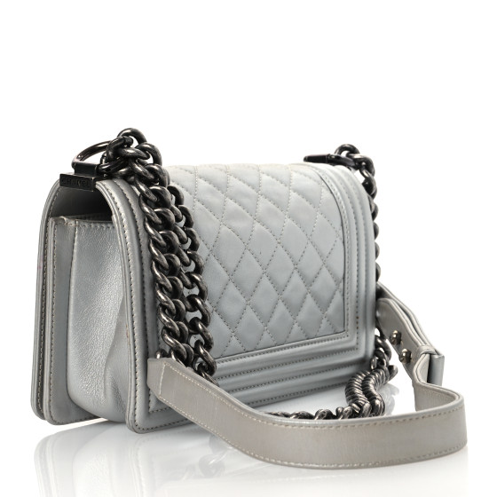 メル59219 CHANEL Metallic Lambskin Quilted Chanel 19 Round Clutch With