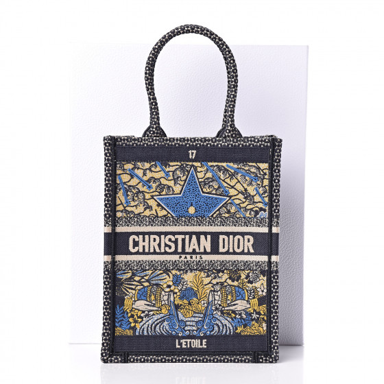 バッグ Christian Dior CHRISTIAN DIOR Canvas Embroidered Vertical L'Etoile Book