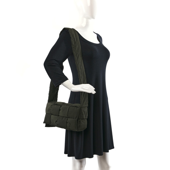 【BOTTEGA VENETA】Padded Tech Cassette Bag Camping Medium-749878VBO818803_A.jpg?v=1