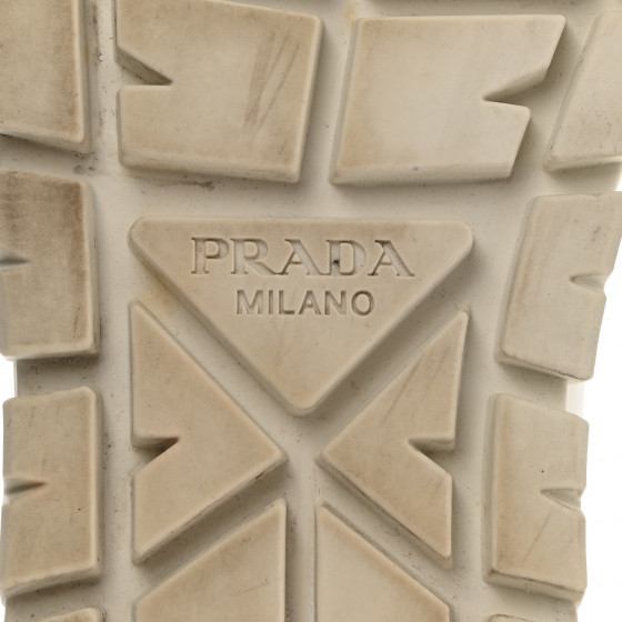 PRADA Re-Nylon Gabardine Triangle Logo Double Wheel 50mm