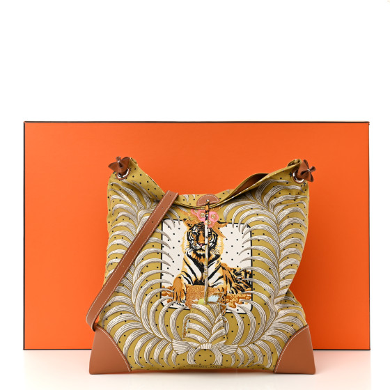 軽やかに魅せる HERMES Silkycity 33 bag バッグ Silkycity 33 bag | Hermès Hong Kong SAR
