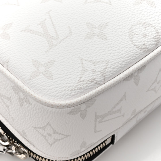 ルイ Louis Vuitton Grizzli Taiga Leather Alexei Messenger Bag
