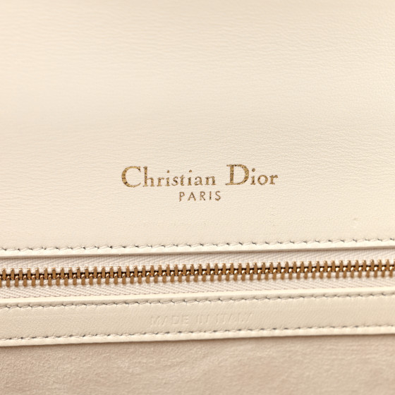 小物 Christian Dior 21 CHRISTIAN DIOR Lambskin Studded Small Diorama Flap Bag Off