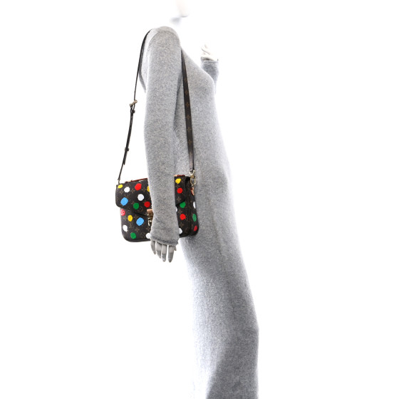 希少　LOUIS VUITTON ビジューサックフラッグス MP2485国旗 LOUIS VUITTON LV x YK Monogram Painted Dots Pochette Metis