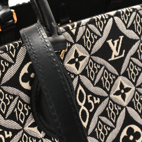 LOUIS VUITTON Jacquard Since 1854 Onthego GM Grey 1691323