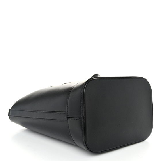 ☆CELINE☆直営店買付☆上品Small Bucket Bag/CUIR TRIOMPHE☆ 113783DU3-04LU_2_SUM23.jpg