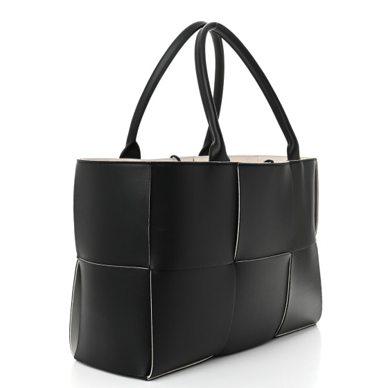 BOTTEGA VENETA Nappa Maxi Intrecciato Medium Arco Tote Black