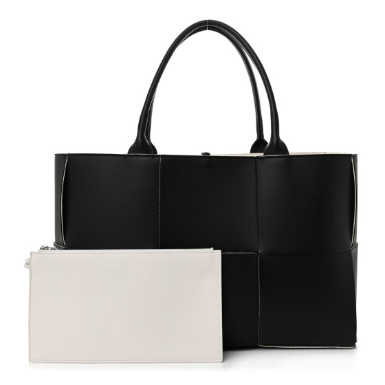 BOTTEGA VENETA Nappa Maxi Intrecciato Medium Arco Tote Black