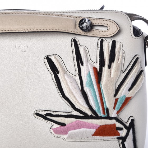 FENDI ベルト バタフライバックル 白 ゴールド 蝶 FENDI ベルト バタフライバックル 白 ゴールド 蝶 - メルカリ
