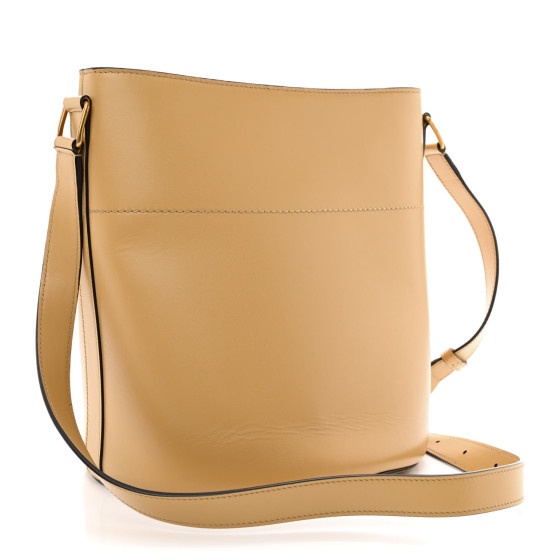 【CELINE】Celine Mailloon satiate bucket【ランク:Ａ】 CELINE Satinated Calfskin Maillon Triomphe Bucket Bag Sand