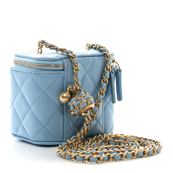 CHANEL ライトブルー ミニバニティーバッグ CHANEL Lambskin Quilted Pearl Crush Mini Vanity Case With