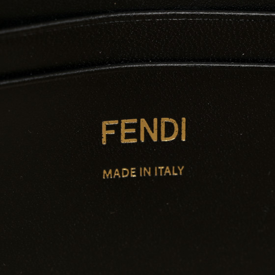 ✨Chi Chan✨FENDI コート　マゼンダ Fendi Violet Snakeskin Print Vitello Leather Baguette Bag