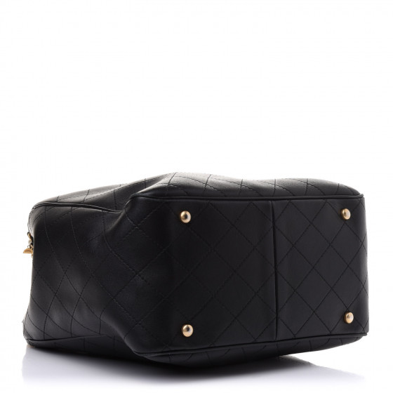a_yu60包 CHANEL Calfskin Stitched Egyptian Amulet Drawstring Bag