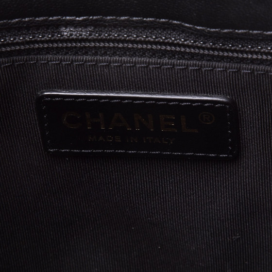 a_yu60包 CHANEL Calfskin Stitched Egyptian Amulet Drawstring Bag