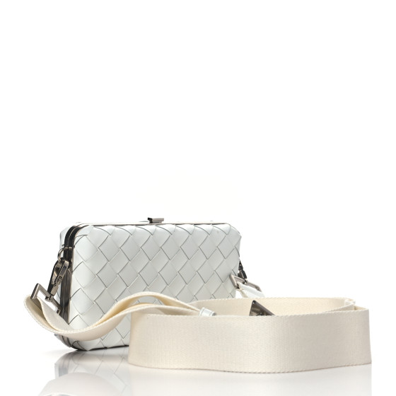 ショルダーバッグ BOTTEGA VENETA  Crossbody Bags Men Leather White BOTTEGA VENETA Spazzolato Intrecciato Mens Crossbody