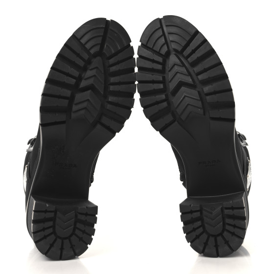PRADA オルゴール 黒 PRADA Spazzolato Re-Nylon Metal Triangle Logo Lace Up 85mm