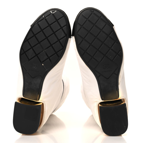 CHANEL Mixed Fibers Lambskin Patent Calfskin Convertible