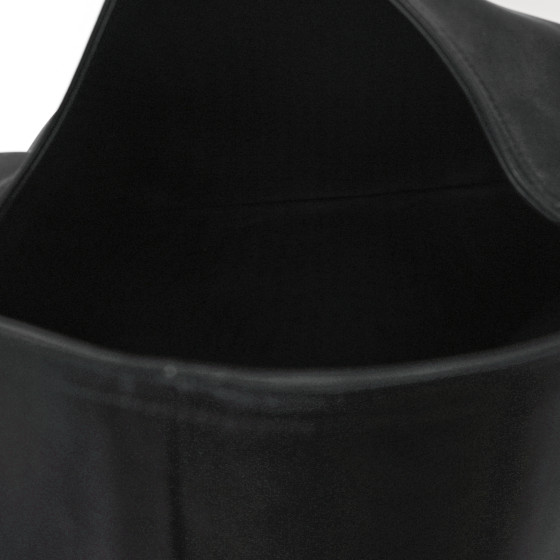 BOTTEGA VENETA Silky Calfskin Large Hop Black 1618816