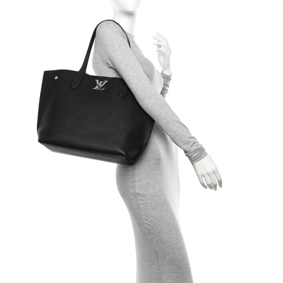 Louis Vuitton Lock Me Go トートバッグ LOUIS VUITTON Calfskin Lockme Go Tote Black 1552034