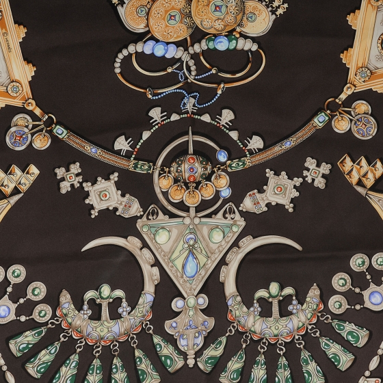 HERMES-PARIS PAURES DES SABLES スカーフ HERMES Silk Parures Des Sables Scarf 90 56441 | FASHIONPHILE