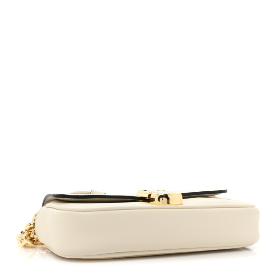 【MARC JACOBS】J マーク ミニバニティバッグ Cloud White MARC JACOBS Calfskin Mini The J Marc Shoulder Bag Cloud
