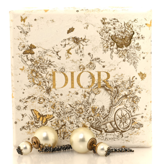 【未使用】PEARL J'ADIOR DANGLE EARRINGS　ピアス 未使用】PEARL J'ADIOR DANGLE EARRINGS ピアス