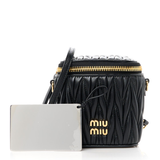miu miu 黒 バッグ MIU MIU Nappa Matelasse Micro Vanity Case Black 1560652
