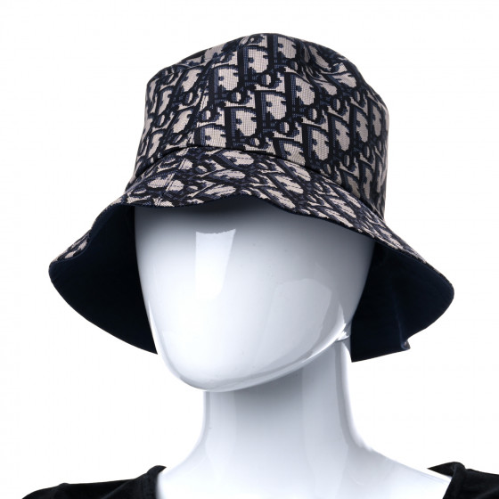 クリスチャンディオール　dior  バケハ　57 Dior Bucket Hat 57cm: Elegant Embroidered Design