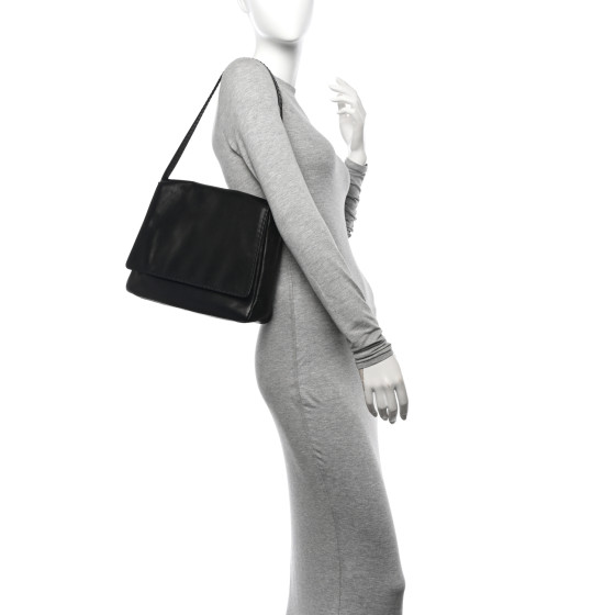 関税込【THE ROW】Nuance black hobo bag The Row Nuance Hobo Bag in Black ANS | FWRD