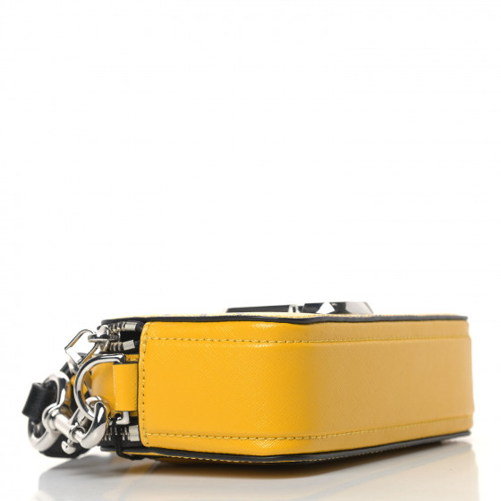 Marc Jacobs x Peanuts★素敵！Leather Camera Bag Woodstock MARC JACOBS X PEANUTS Saffiano Woodstock The Snapshot Camera