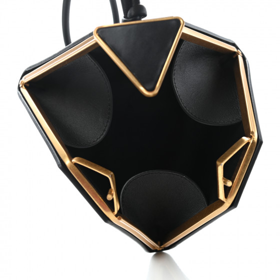 ●BOTTEGAVENETA ●ボッテガヴェネタ Pyramid BOTTEGA VENETA Calfskin Pyramid Bag Black 844244 | FASHIONPHILE