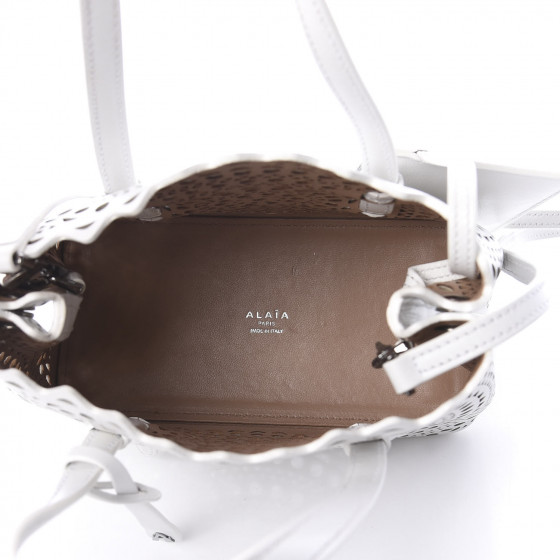 【ALAIA】Ivory Vienne laser-cut calfskin leather【ランク:A】 ALAIA Calfskin Vienne Mina 20 Bag White 612780 | FASHIONPHILE