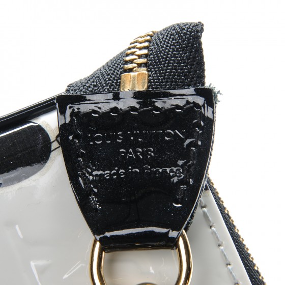 海外限定品★入手困難【LOUIS VUITTON】Pochette Ecusson 2色 Louis Vuitton Limited Edition Monogram Pink Cities V