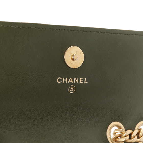【CHANEL】small bag /phone holder with chain★グリーン CHANEL Lambskin Quilted Pillow Crush Flap Phone Holder With