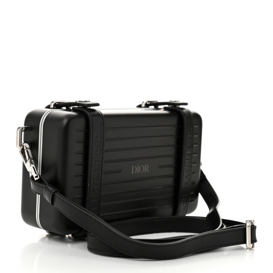 DIOR RIMOWA ブラックショルダーバッグ CHRISTIAN DIOR X RIMOWA Aluminum Personal Clutch On Strap