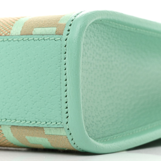 mint❁MINTGREEN　　GUCCI ベージュ GGパターン ポーチ Gucci Mint Green Chevron Leather Marmont Card Case | myGemma
