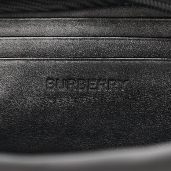 正規店買付【Burberry】EKD ロゴ ナイロンバッグ ラージEKD クロシェバッグ (ホワイト／サンド) - ウィメンズ
