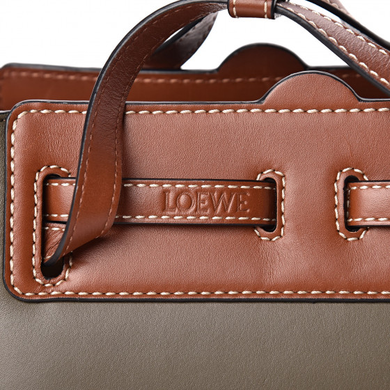 ショルダーバッグ・ポシェット LOEWE Lazo Mini in Khaki LOEWE Lazo Mini in Khaki (LOEWE/ショルダーバッグ・ポシェット