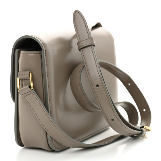 セリーヌ　CELINE CELINE Shiny Calfskin Teen Triomphe Pebble 1677964
