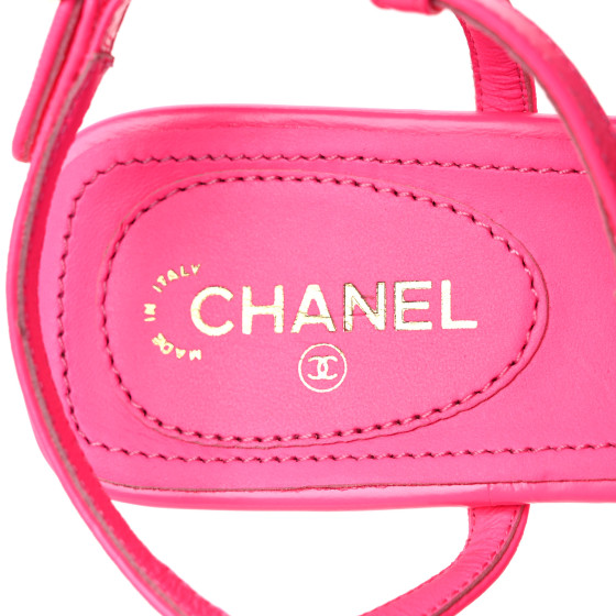 【限定ロゴ♡さっと履きやすい♡】CHANEL サンダル CHANEL Shiny Lambskin Pearl Crystal CC Heart Thong Sandals