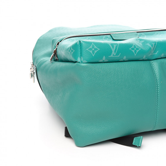LOUIS VUITTON Taiga Monogram Discovery Backpack PM Vert