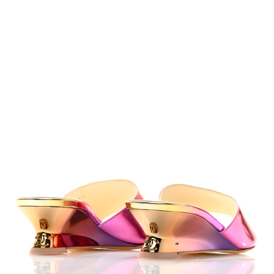 DIOR、CHANEL CHANEL Laminated Calfskin Wedge Mules 35.5 Pink Orange