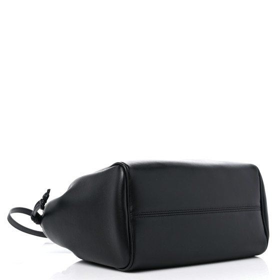 ☆直営店買付☆【CELINE】Small Drawstring Bag ♪手元在庫♪ CELINE Smooth Calfskin Cuir Small Triomphe Cabas Drawstring