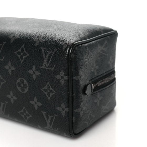 在庫わずか【LOUIS VUITTON】Locker Dopp Kit Monogram Eclipse LOUIS VUITTON Monogram Eclipse Locker Dopp Kit Toilet Pouch