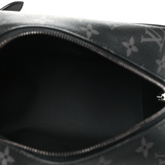 在庫わずか【LOUIS VUITTON】Locker Dopp Kit Monogram Eclipse LOUIS VUITTON Monogram Eclipse Locker Dopp Kit Toilet Pouch