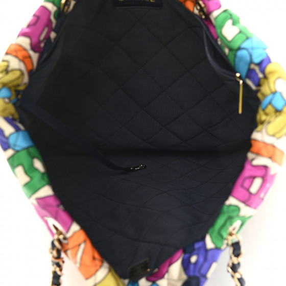 CHANELカタログ CHANEL Printed Fabric Quilted Logo Large Shopping Tote