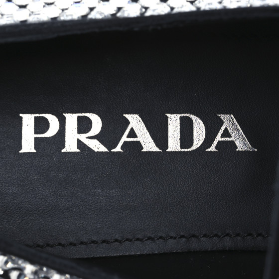 PRADA　オルゴール　（非売品） 非売品】PRADA プラダ ホリデーギフト2024 オルゴール 赤 - メルカリ