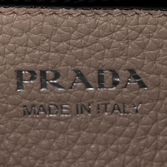 小物 PRADA 3,5/80 cm Prada Black Re-Nylon Brushed Leather Silver-Tone Triangle