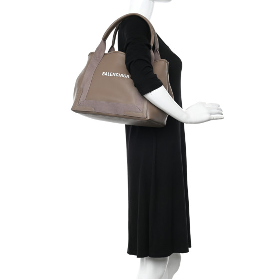 【BALENCIAGA】 NAVY CABAS XS TAUPE ★関税送料込み BALENCIAGA】SALE!!! NAVY CABAS XSサイズ ナイロン TOTE BAG