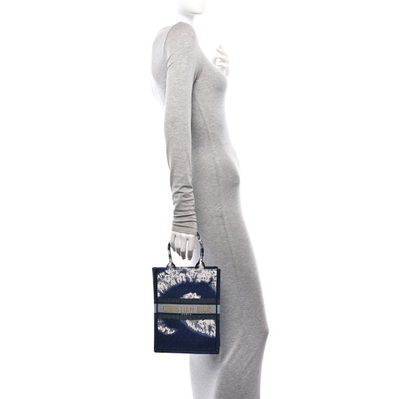 Dior ディオール Dior Denim Floral Saddle Bag — HollyClosetCase